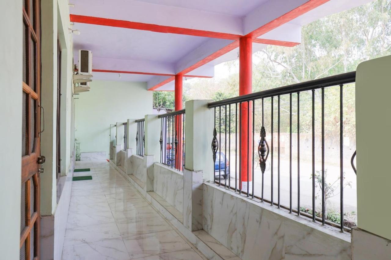 Hotel Chitrarth & Party Lawn Haldwāni Εξωτερικό φωτογραφία